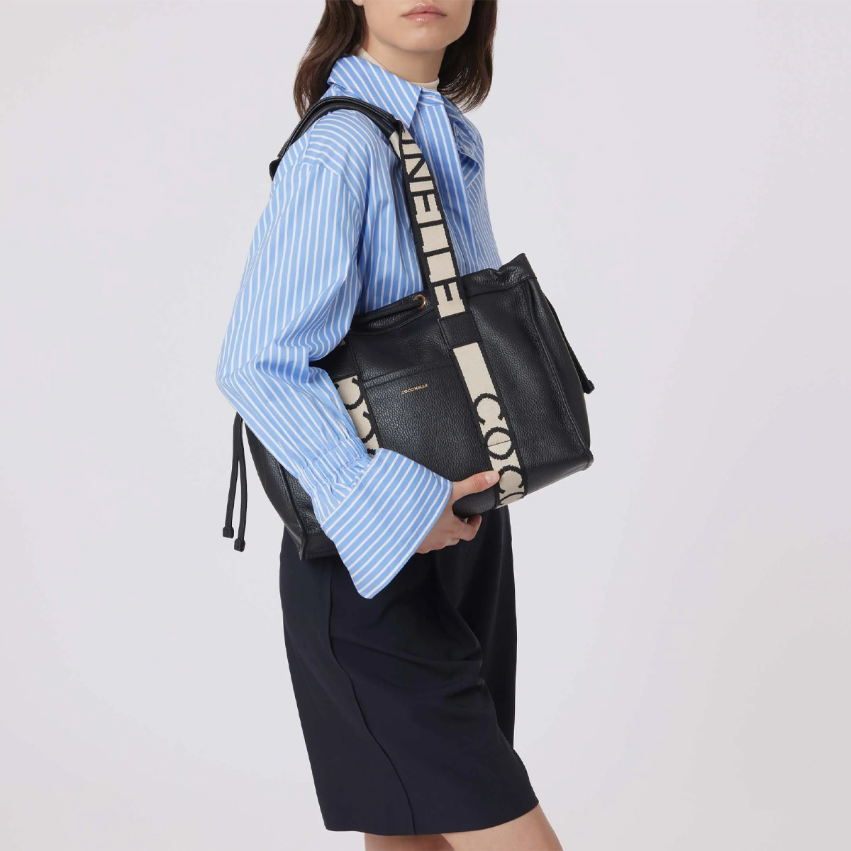 Coccinelle Shopper Coccinelle2Day Signature Medium Noir - 2 Coccinelle Shopper Coccinelle2Day Signature Medium Noir - 2
